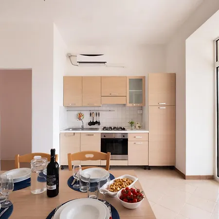 Rosa Ada Appartement *